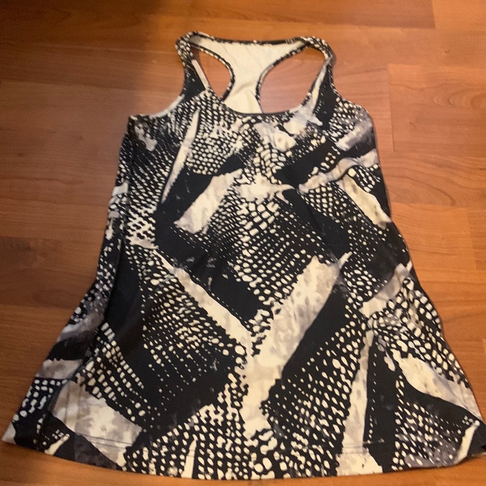 Lululemon static mist tank